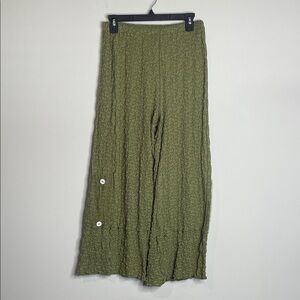NOBLU | Women’s Green Textured Wide-Leg Pants Size Medium